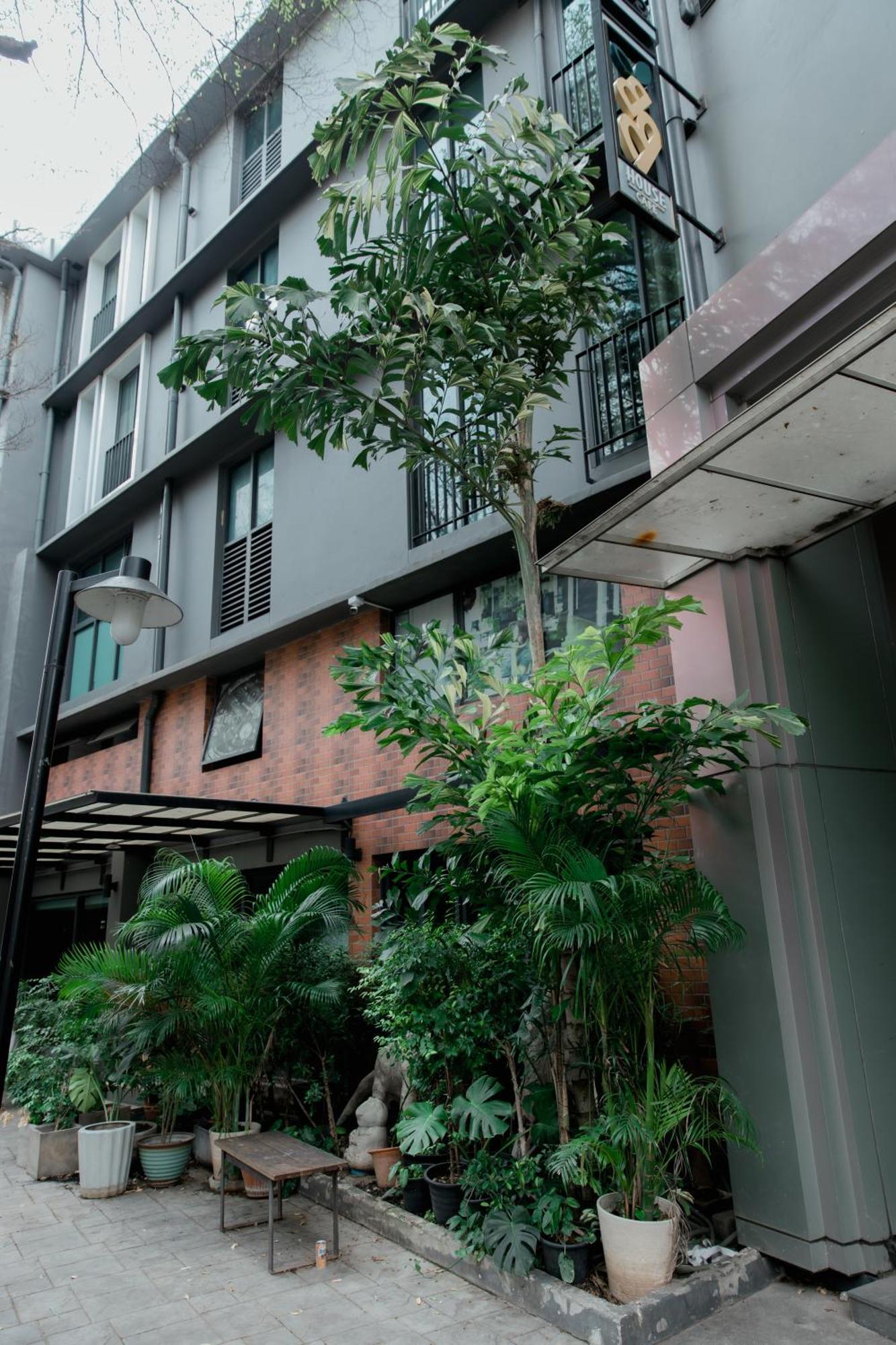 Отель Bbhouse Khlongtan Бангкок Экстерьер фото